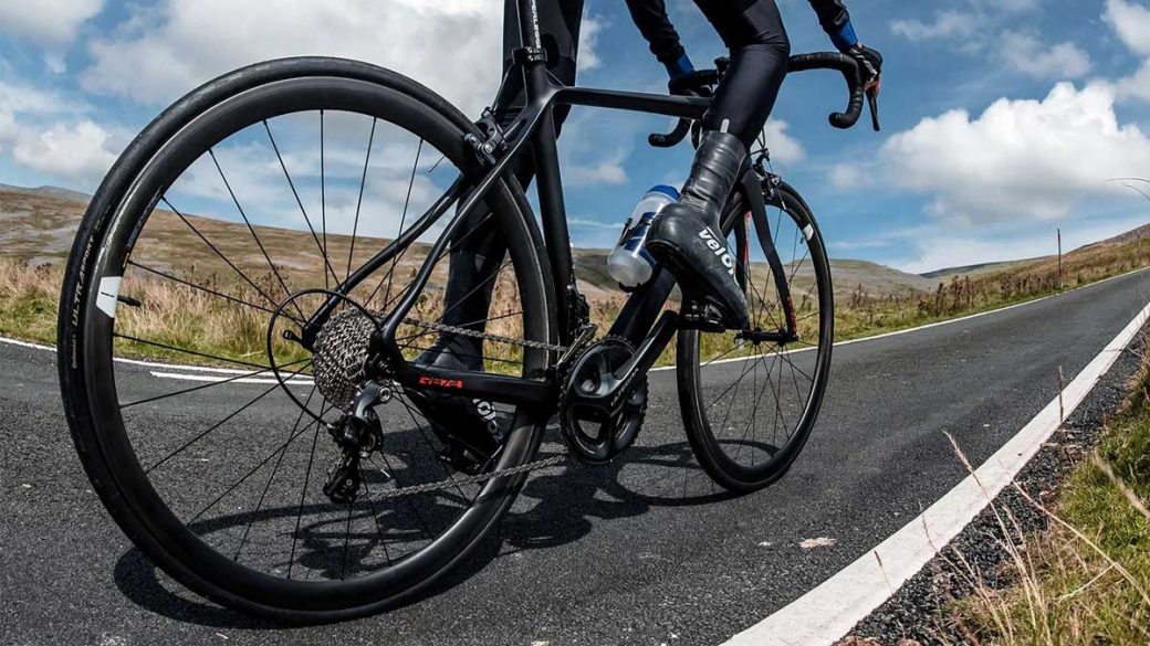 Best Road Bikes Under $1000 in 2022 [Buy These 5 Now]