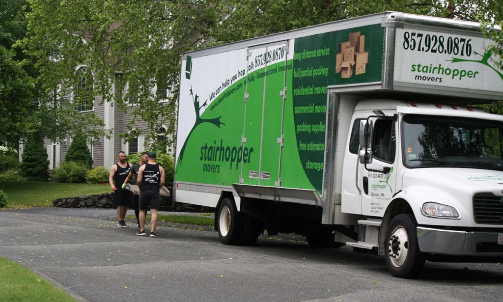 How Moving Companies Assist Older Adults?