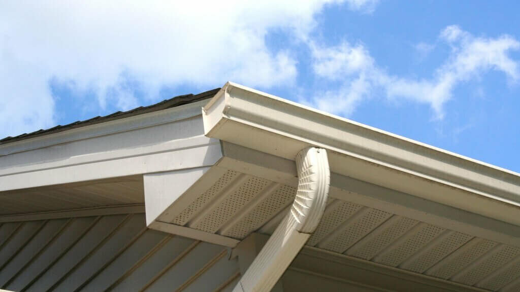 Gutters For Metal Roof - Types, Problem & Things To Consider
