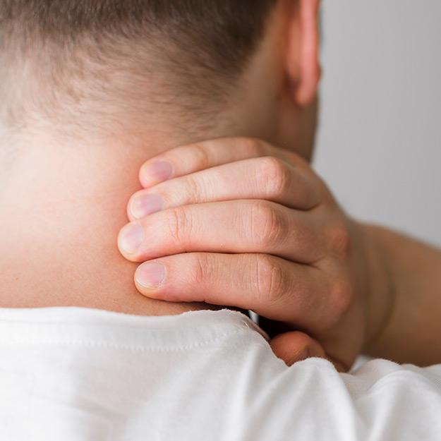 Neck Pain & Shoulder Pain - Cincinnati Ohio Chiropractor
