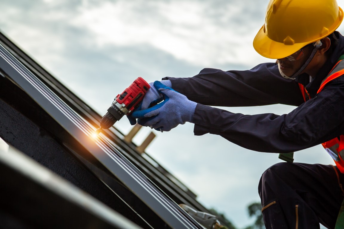 Premium Roof Installation, Siding Repair, and Maintenance Service in Bay Shore